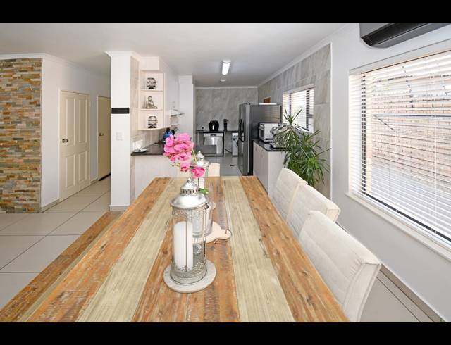 3 BEDROOM HOUSE FOR SALE IN NORTH RIDING